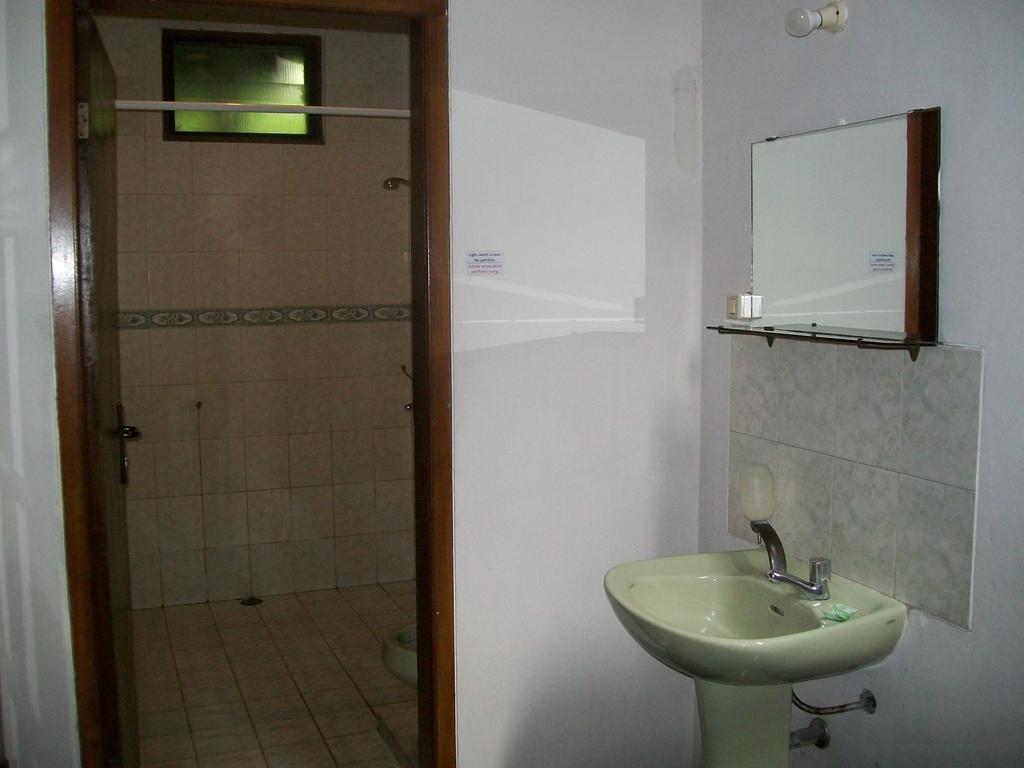 Krowi Inn Surabaya Rum bild