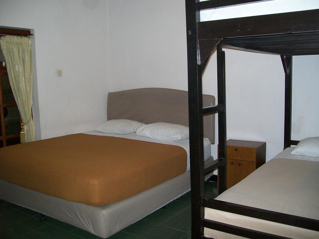 Krowi Inn Surabaya Rum bild