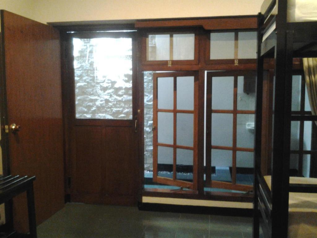 Krowi Inn Surabaya Rum bild