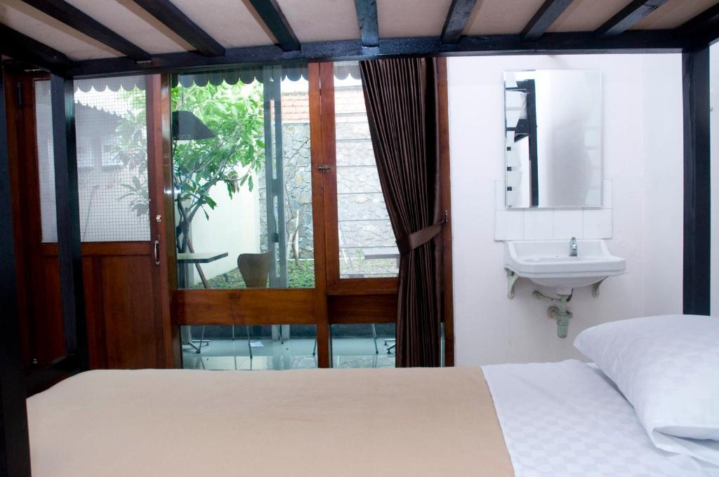 Krowi Inn Surabaya Rum bild